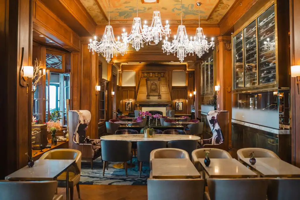 Signature Fine Dining Room