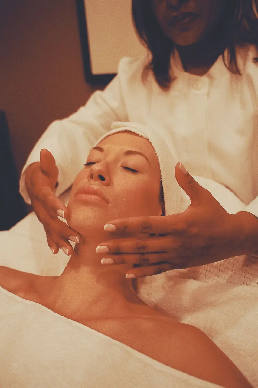 Bespoke facial suite