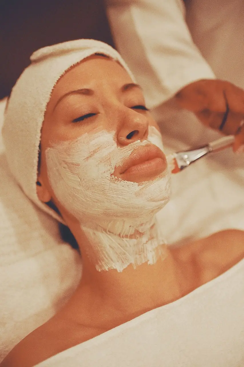Soothing facial mask application