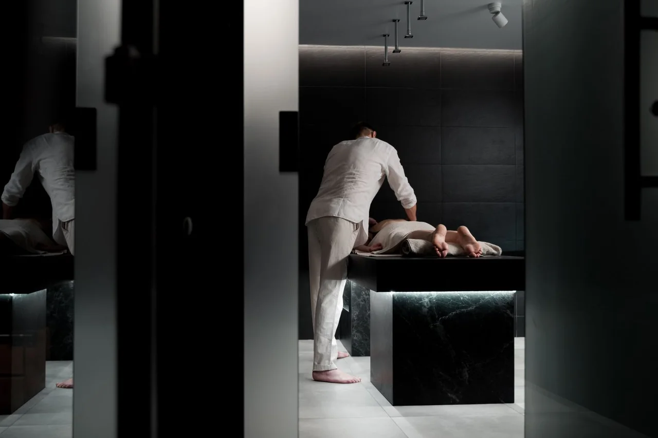 Relaxing massage treatment