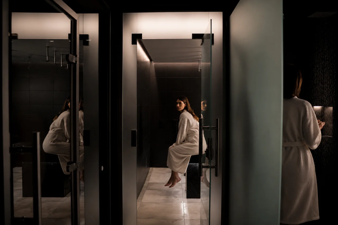 Aromatic steam room
